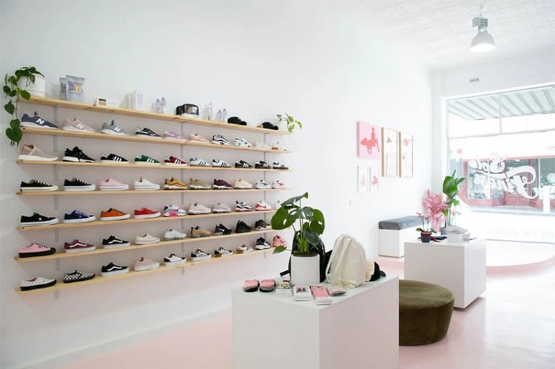 mẫu shop giày thể thao